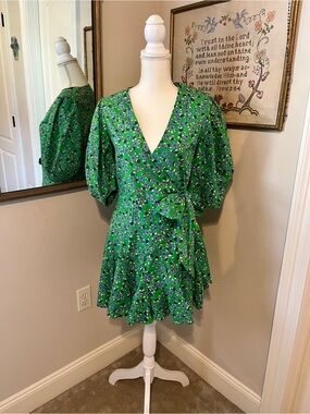 L'ATISTE Green Floral Wrap Mini Dress with Puff Sleeves